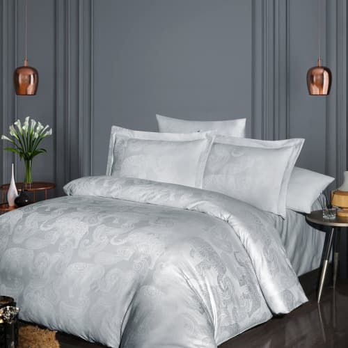 Satynowa pościel 200x220 DORETA SILVER żakard